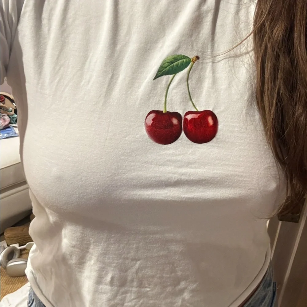 Revolve cherry top - Picture 4 of 5